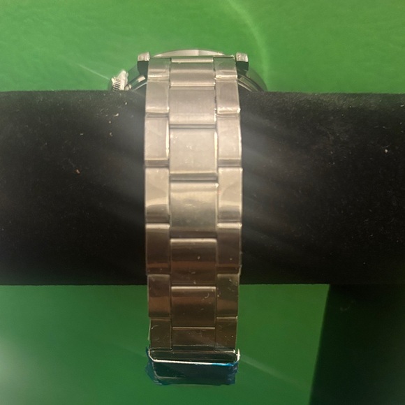 Silver Analog Watch - Picture 2 of 4